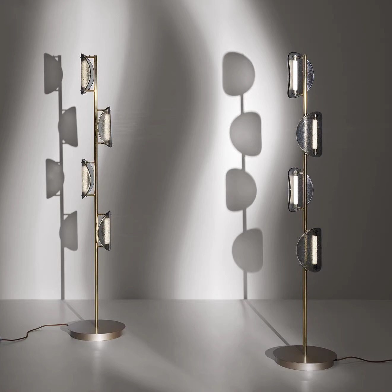 意式轻奢客厅玻璃落地灯 现代设计师别墅样板间卧室书房床头台灯