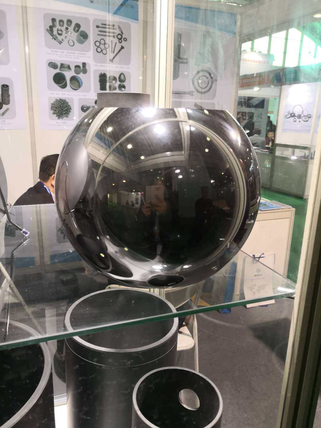 陶瓷球体碳化硅球型工件陶瓷球阀芯抛光耐磨损球阀用阀芯异径