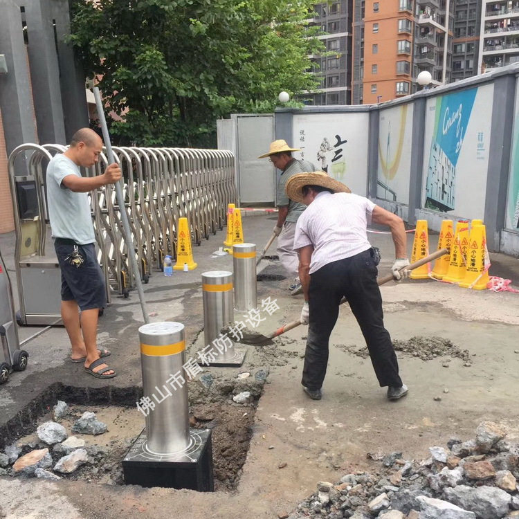 学校门口手动升降柱警示地桩防撞路障挡车地柱不锈钢伸缩路桩