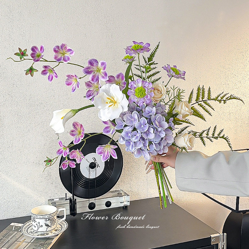 简约茉莉花手捧花束大绣球玫瑰假花仿真花装饰插花客厅餐桌花摆件