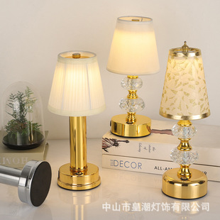 北欧现代布艺灯罩台灯USB充电台灯酒店卧室床头装 饰台灯桌灯