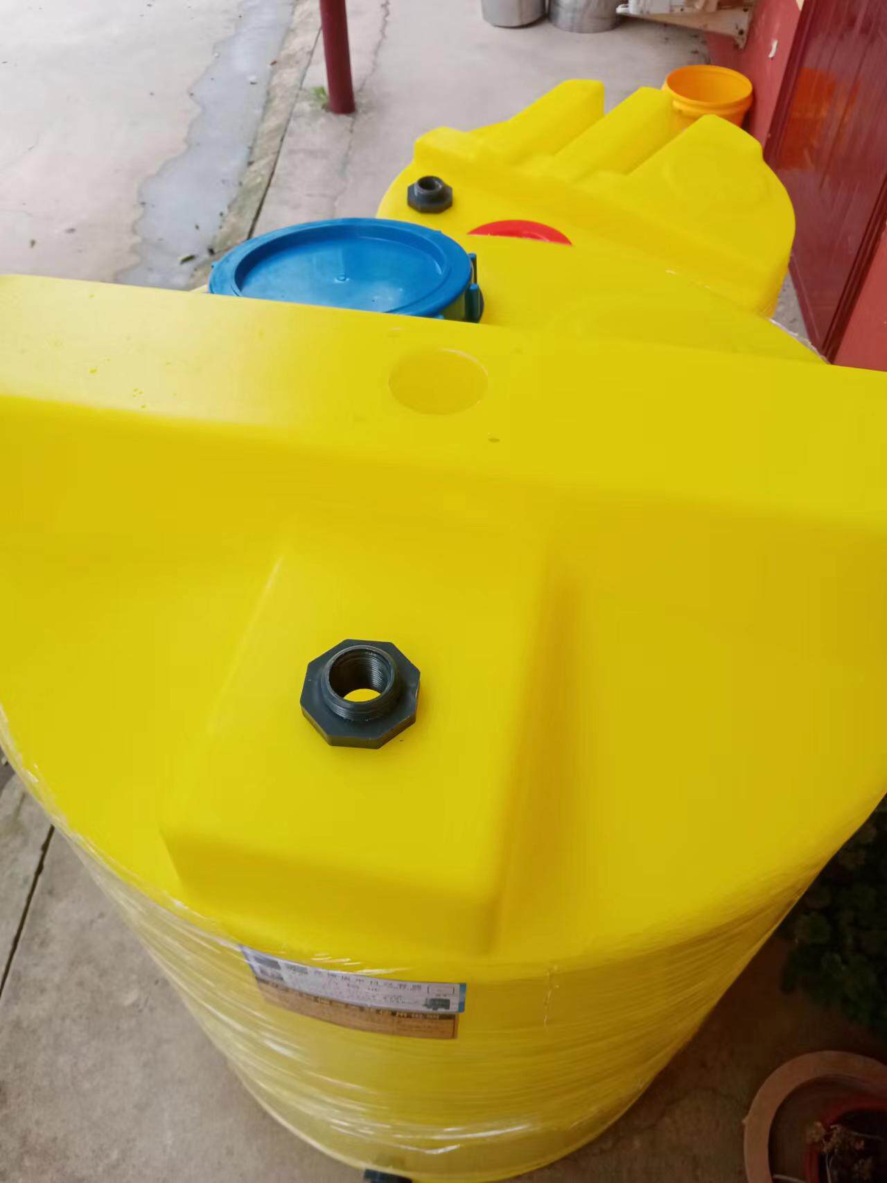 PE加药箱300升搅拌桶加厚水处理药剂储罐厂家批发塑料锥底水箱