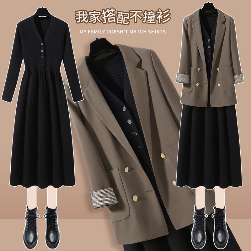 2024秋冬新款咖色宽松西装外套女显F瘦针织连衣裙休闲西服两件套