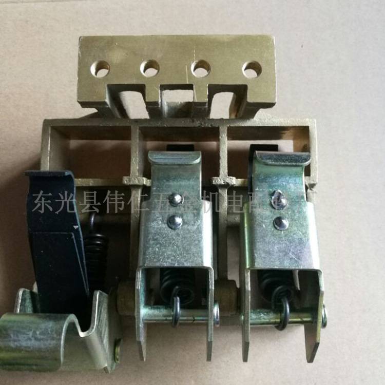 铁路机车刷握 启发电机DF4型刷架配D374B 2*12.5*40*50碳刷