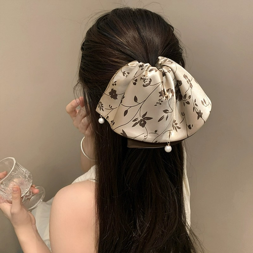 新中式花朵珍珠缎面马尾抓夹