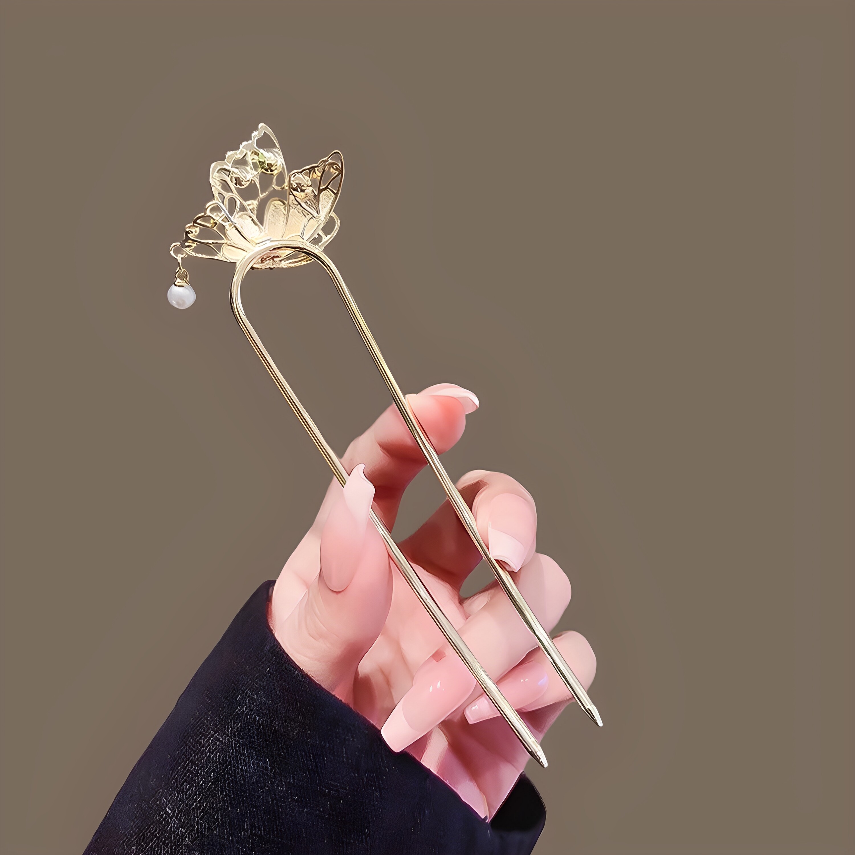 新中式蝴蝶发簪精致国风旗袍盘发簪子复古金色气质优雅U型发钗女