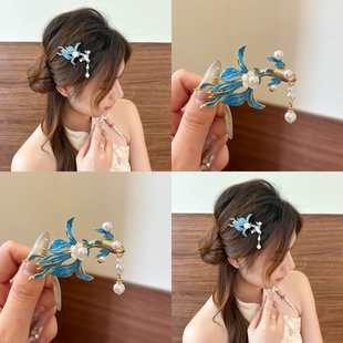 新中式精致锦鲤小发夹古风马面裙配饰金鱼复古烧蓝鸭嘴夹侧边头饰
