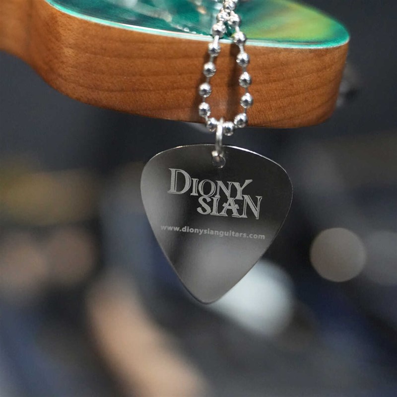 戴尼森电吉他拨片项链吉他贝斯弹唱奏扫弦防滑拨片磨砂不锈钢拨片
