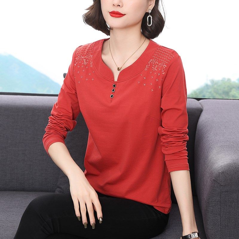 纯棉长袖T恤女2024妈妈春装新款中老年V领绣花上衣外穿洋气打底衫