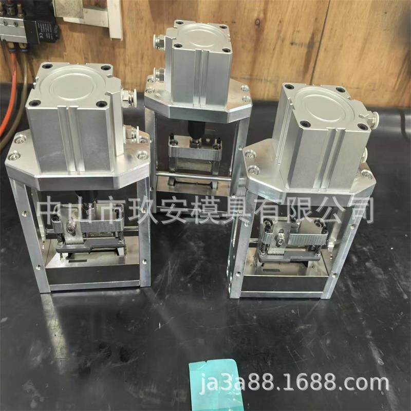 玖安模具供应自动包装机切圆角切断模+点断易撕线模