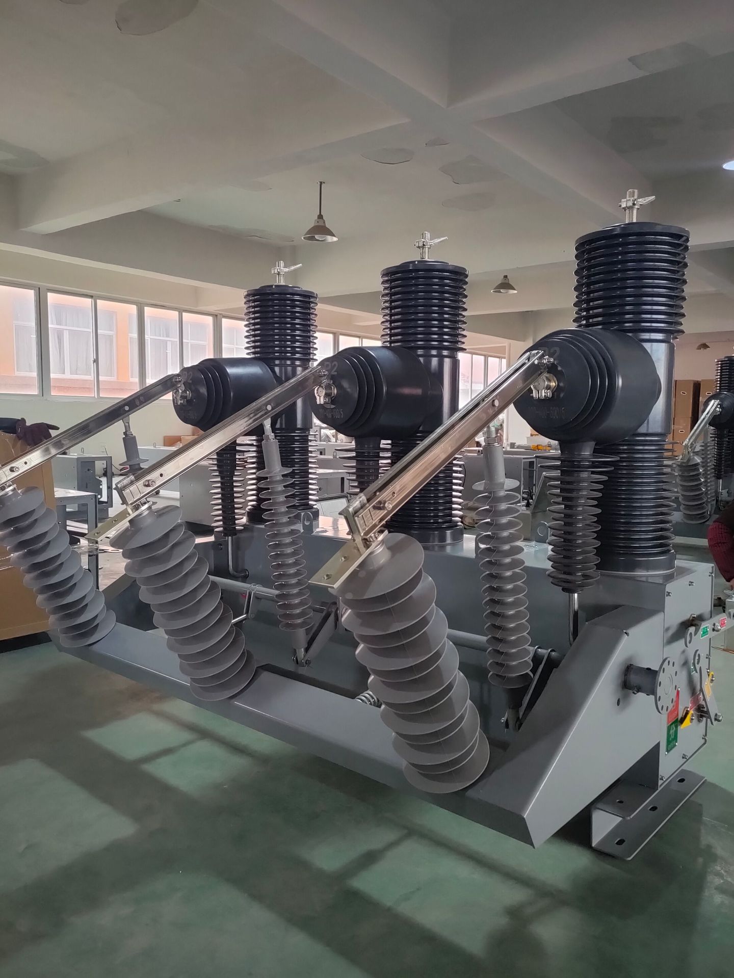 33KV AUTO CIRCUIT RECLOSER