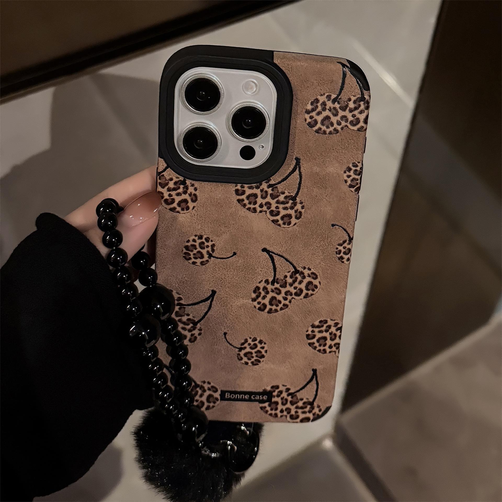 甜酷豹纹樱桃适用iphone16苹果手机壳15promax麂皮绒14毛绒绳13软