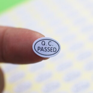 包邮白色椭圆形QC标贴 QCPASS质检不干胶标签纸产品合格贴纸