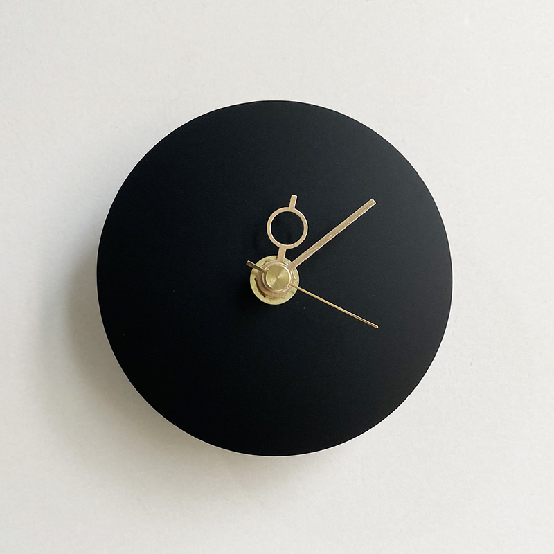 亚克力简约圆形静音挂钟手工时钟