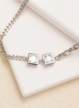 青岛饰品小众设计女士锆石吊坠项链轻奢时尚简约风锁骨链
