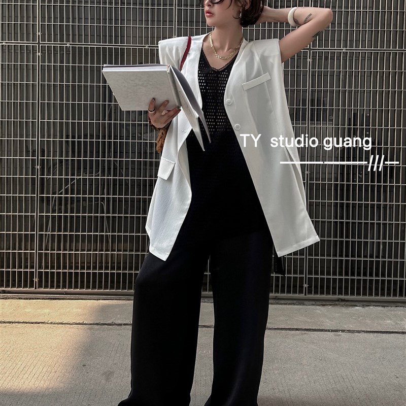 高级感西装马甲女夏季宽松百搭开叉设计感无袖S坎肩背心马夹外套