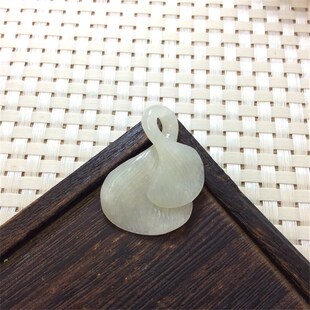 南阳独山玉透水白料女士银杏叶吊坠玉坠独玉男士毛衣链玉佩玉挂坠