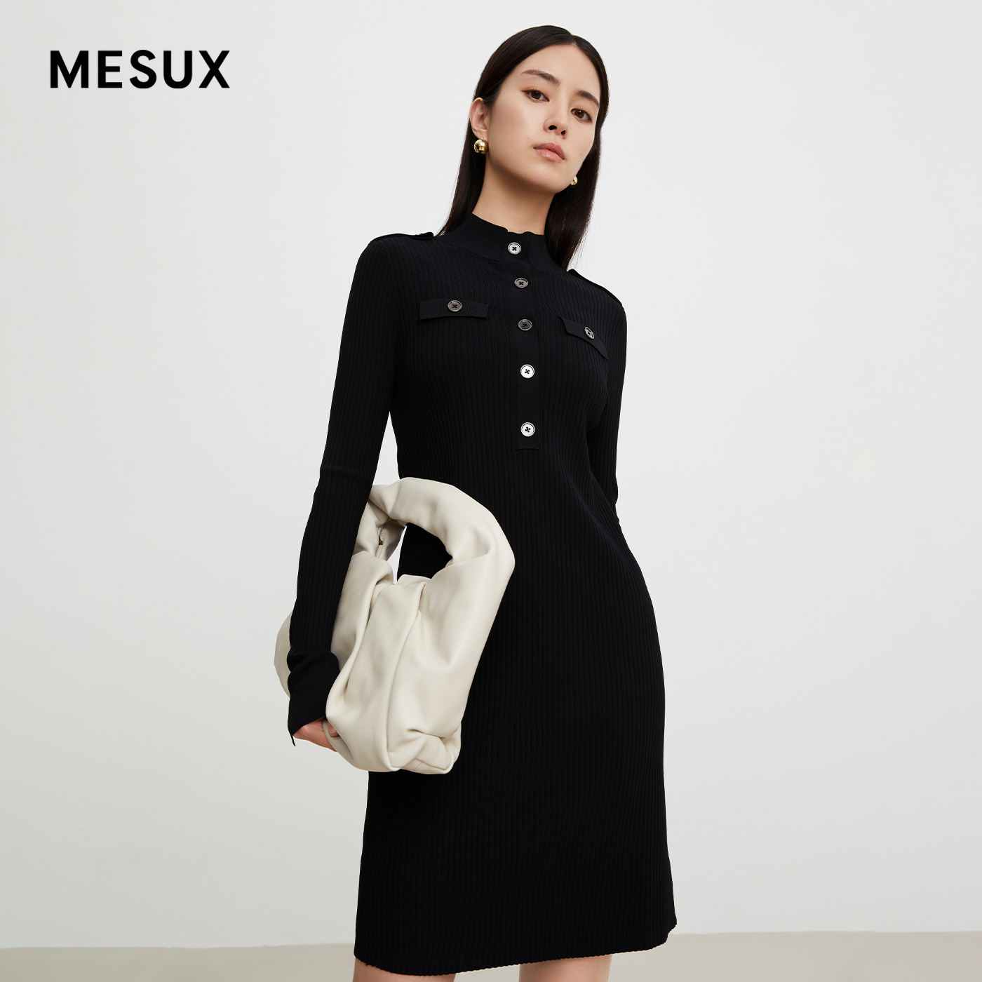 MESUX米岫秋新款小高领设计线条感修身口袋针织连衣裙MKFUE605