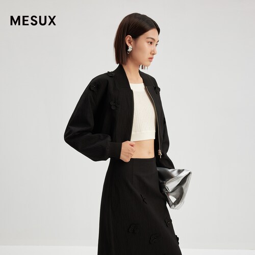 MESUX米岫秋季女装设计感钉珠绣花短款棒球服外套MMFUH112