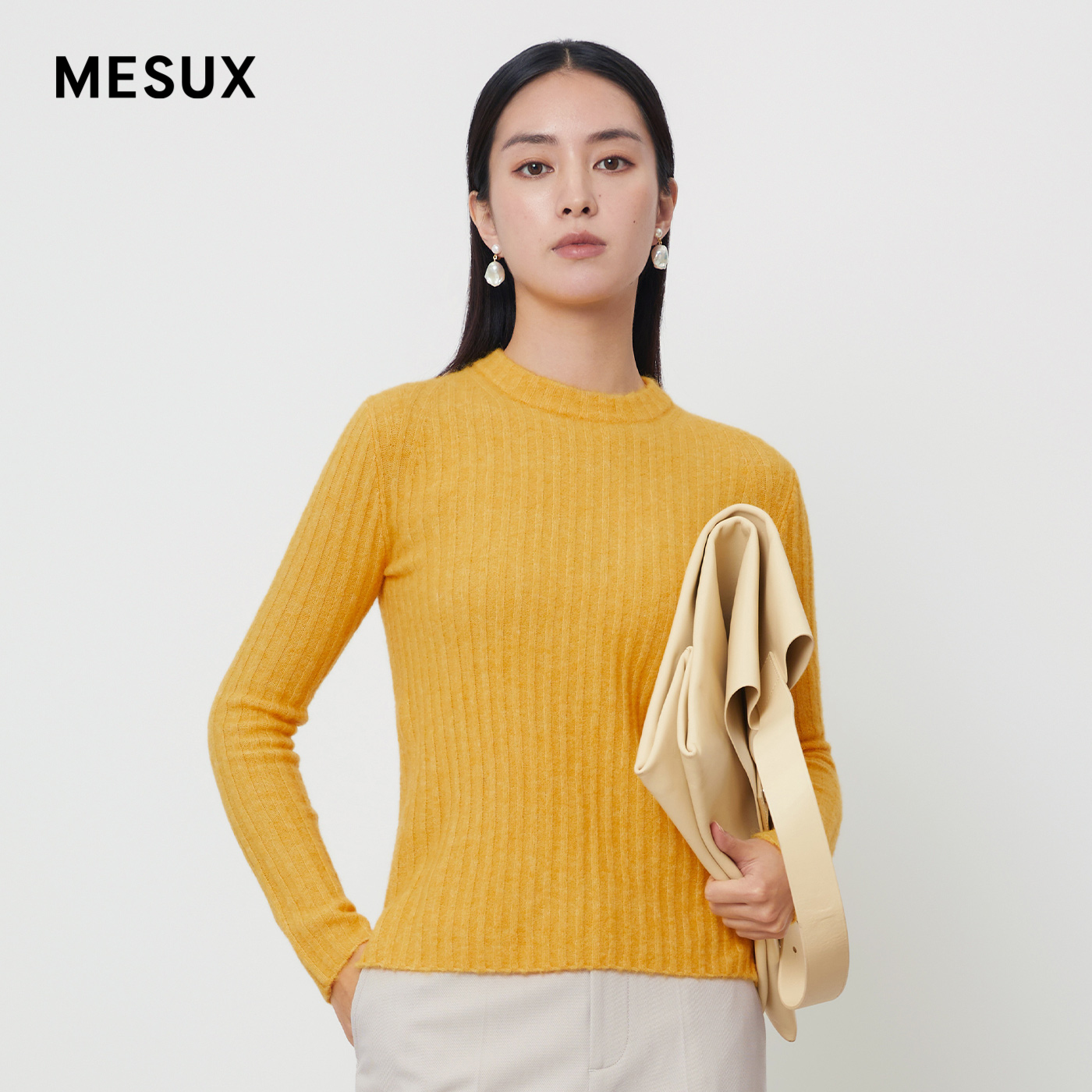 MESUX米岫冬季新款侧开叉设计简约通勤高领前短后长毛衫MKWUE447