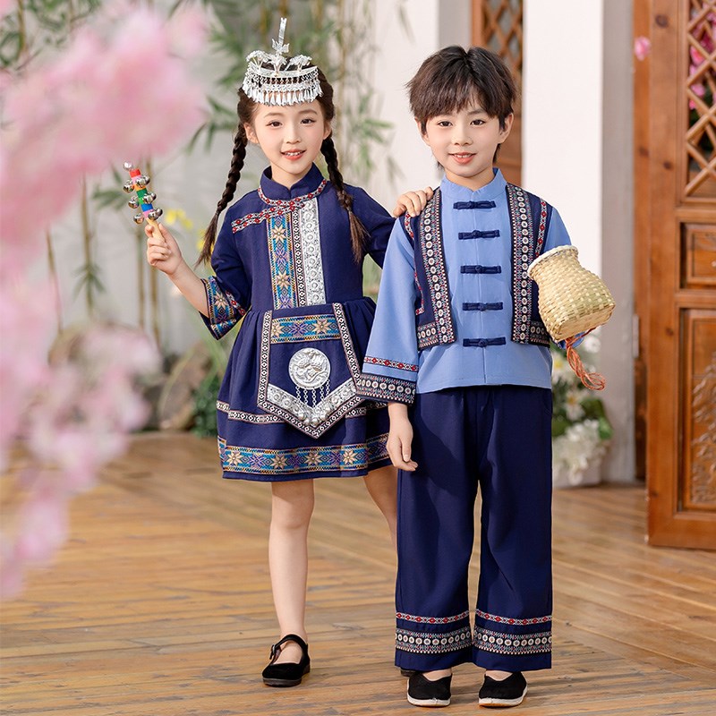广西壮族三月三儿童民族服装男童幼儿园活动衣服少数民族女演出服