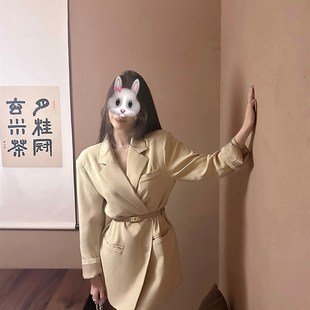 女初秋中长款 驳领休闲西装 气质宽松休闲西服外套 复古拿铁 CCZEE