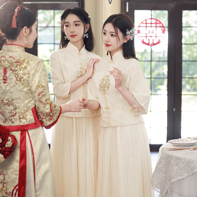 中式婚礼姐妹裙伴娘服2024新款中国风香槟色闺蜜装伴娘团旗袍秀禾