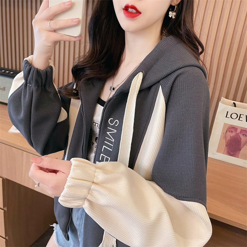 高级感超好看小个子卫衣开衫女士春秋新爆薄短款初高中大学生外套