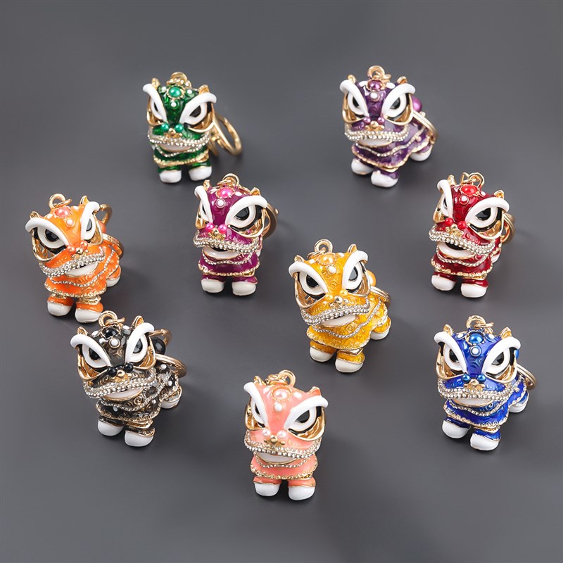 国潮创意礼品中国风舞狮子镶钻麒麟汽车钥匙扣挂件小醒狮合金卡通