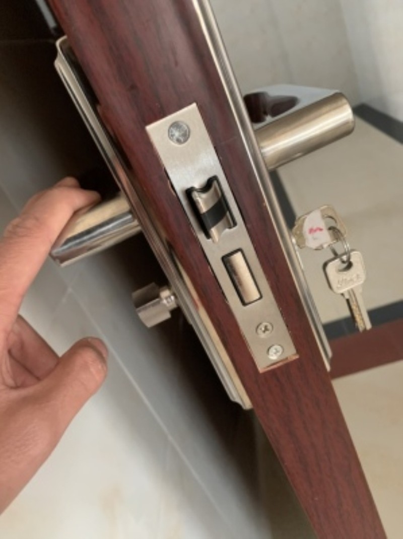 通用型家用木门锁换锁舌房间门旧门换锁不锈钢厕所可调节孔距房门