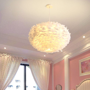 主卧室吊灯温馨儿童房间吊灯浪漫北欧餐厅灯书房创意网红羽毛灯饰