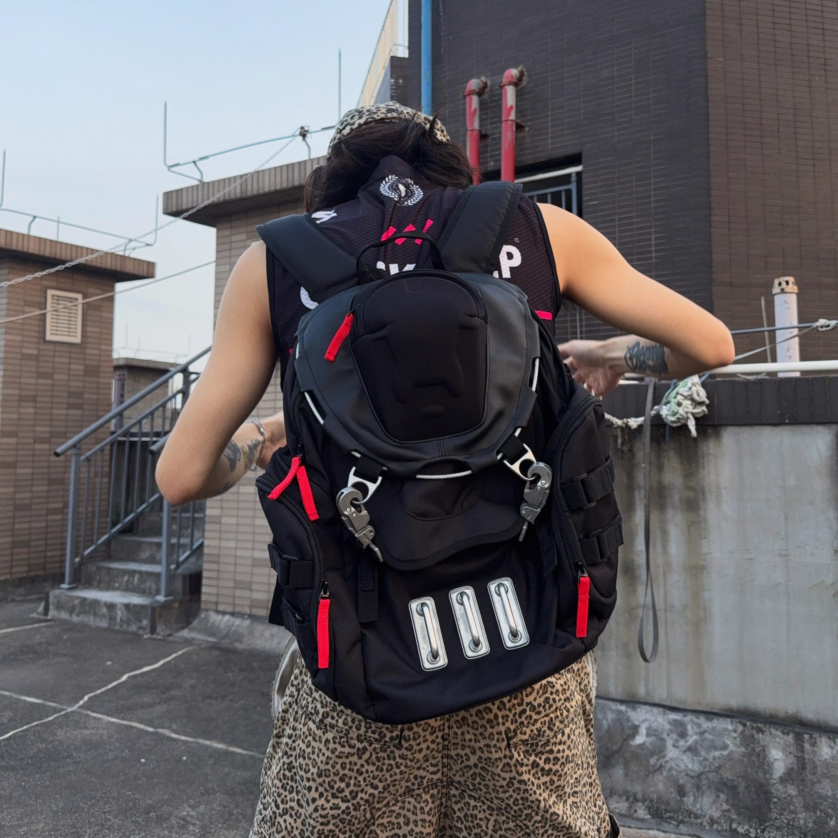 清仓！Vcatecx大容量双肩背包男骑行防水登山旅行电脑书包学生女