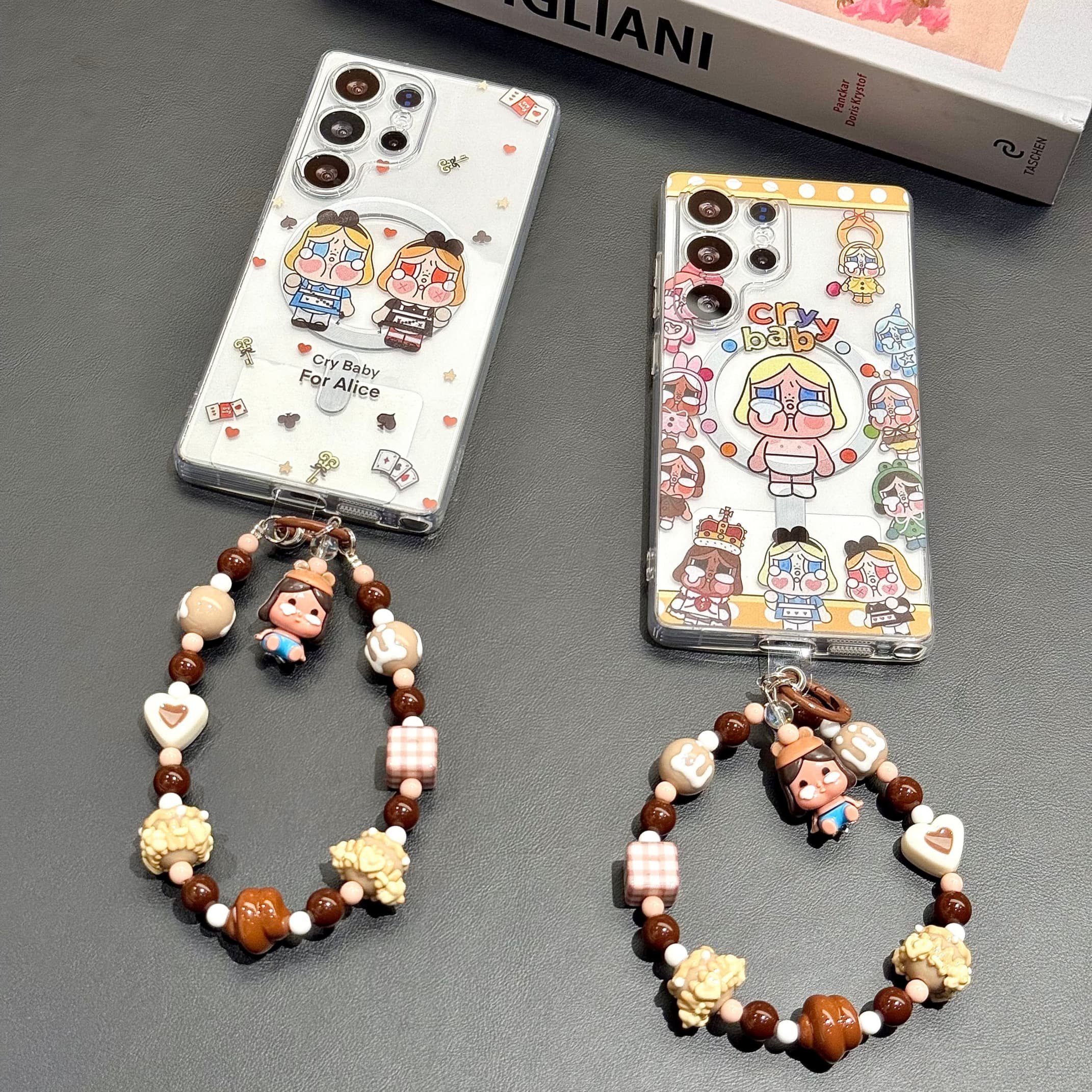 吉能虎新款哭娃女孩适用三星S25Ultra带手链支架磁吸手机壳S26/S24/S23FE/A56/36/26全包防摔卡通ins风保护套