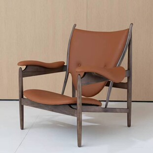 意式主人酋长椅实木超纤皮椅子客厅休闲椅阳台设计师中古沙发椅