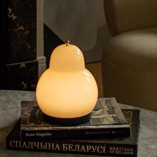 法式奶油风梨子桌面装饰台灯设计师款个性卧室床头书房客厅小台灯