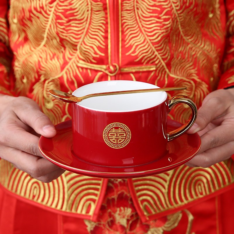 中式红色陶瓷情侣咖啡对杯带碟喜字新人闺蜜结婚庆敬茶杯礼盒套装