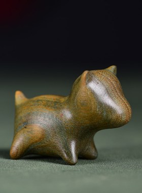 玄同 绿檀卡通小狗旺财小摆件木手把件木雕工艺品男女文玩木雕