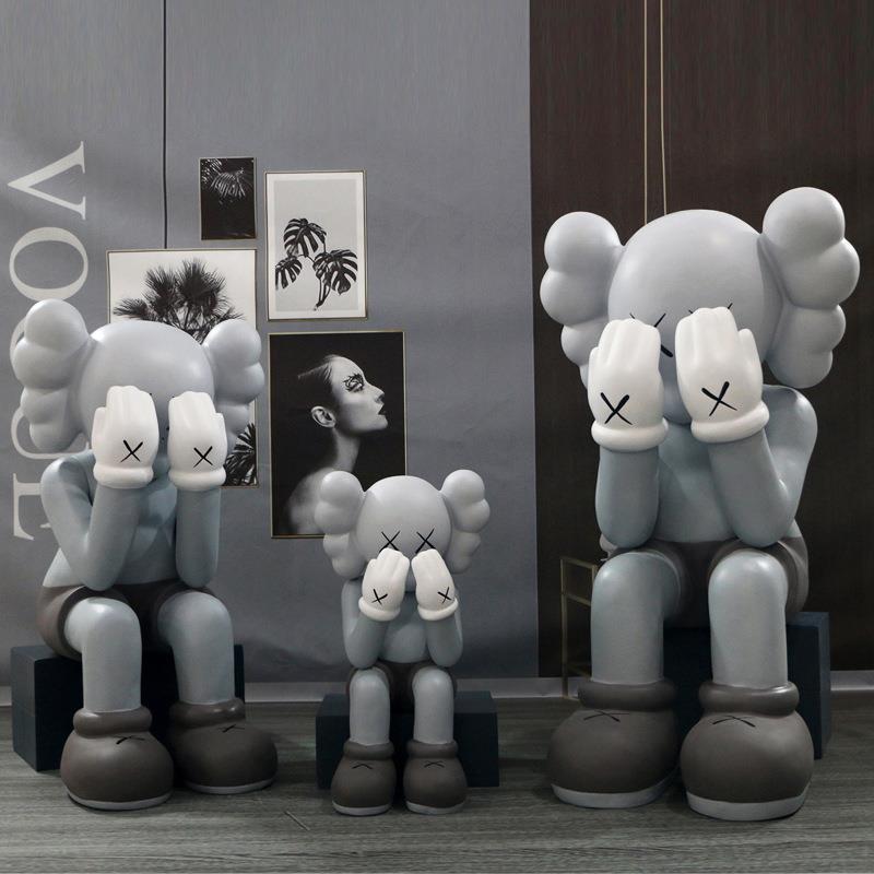 特大号蒙脸坐姿公仔潮玩大型落地大摆件造型创意精致塑料创意摆件