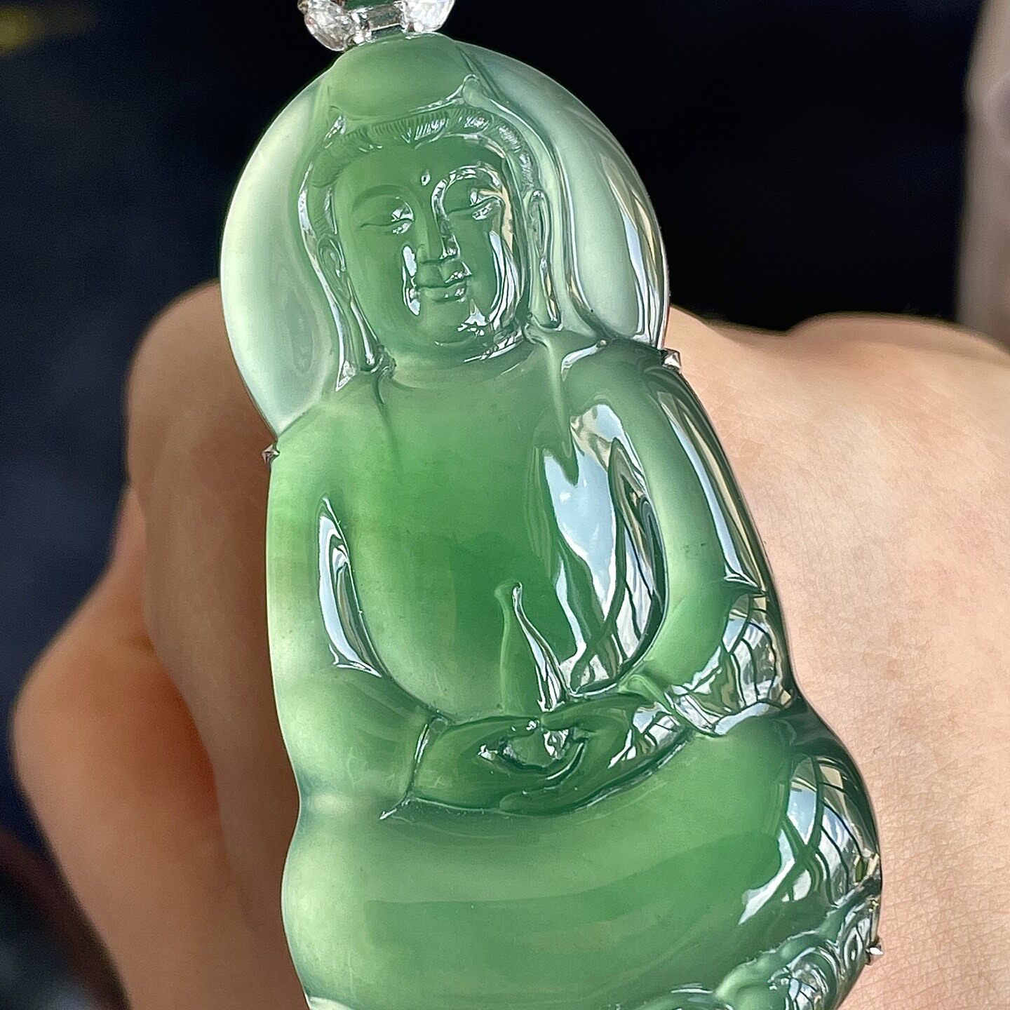 缅甸翡翠观音镶金玉吊坠天然玉石