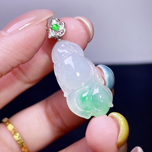 缅甸翡翠玉兰花镶金玉吊坠天然玉