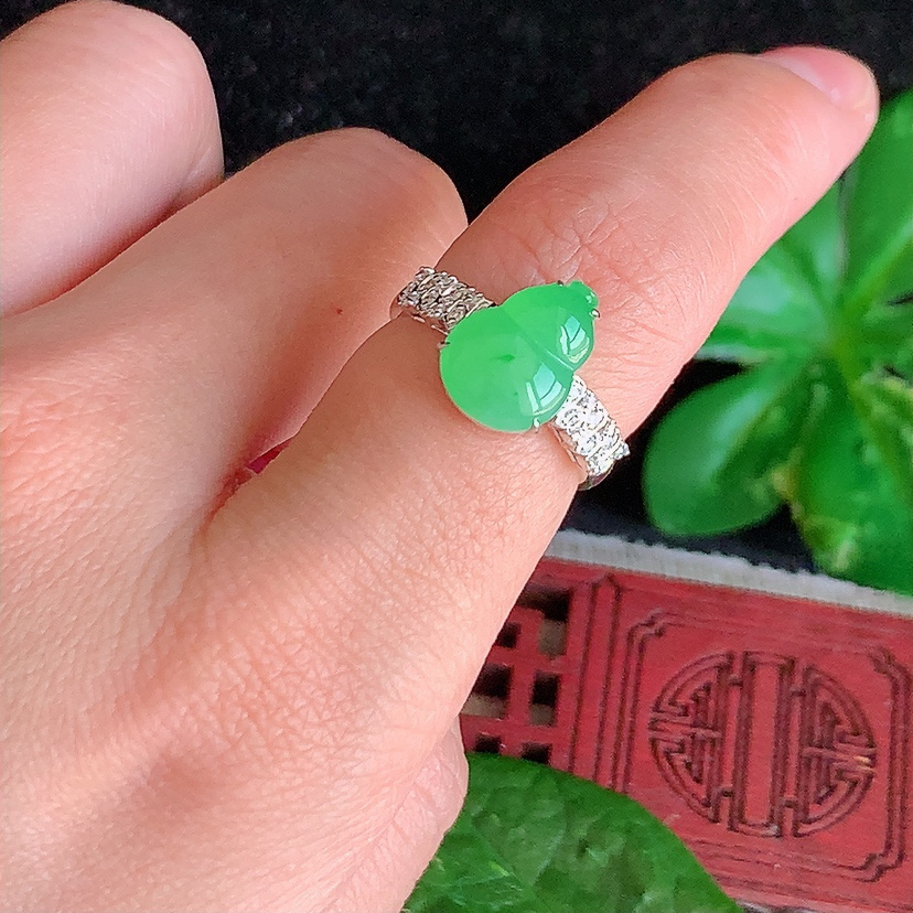 缅甸翡翠戒指镶金玉戒指天然玉石