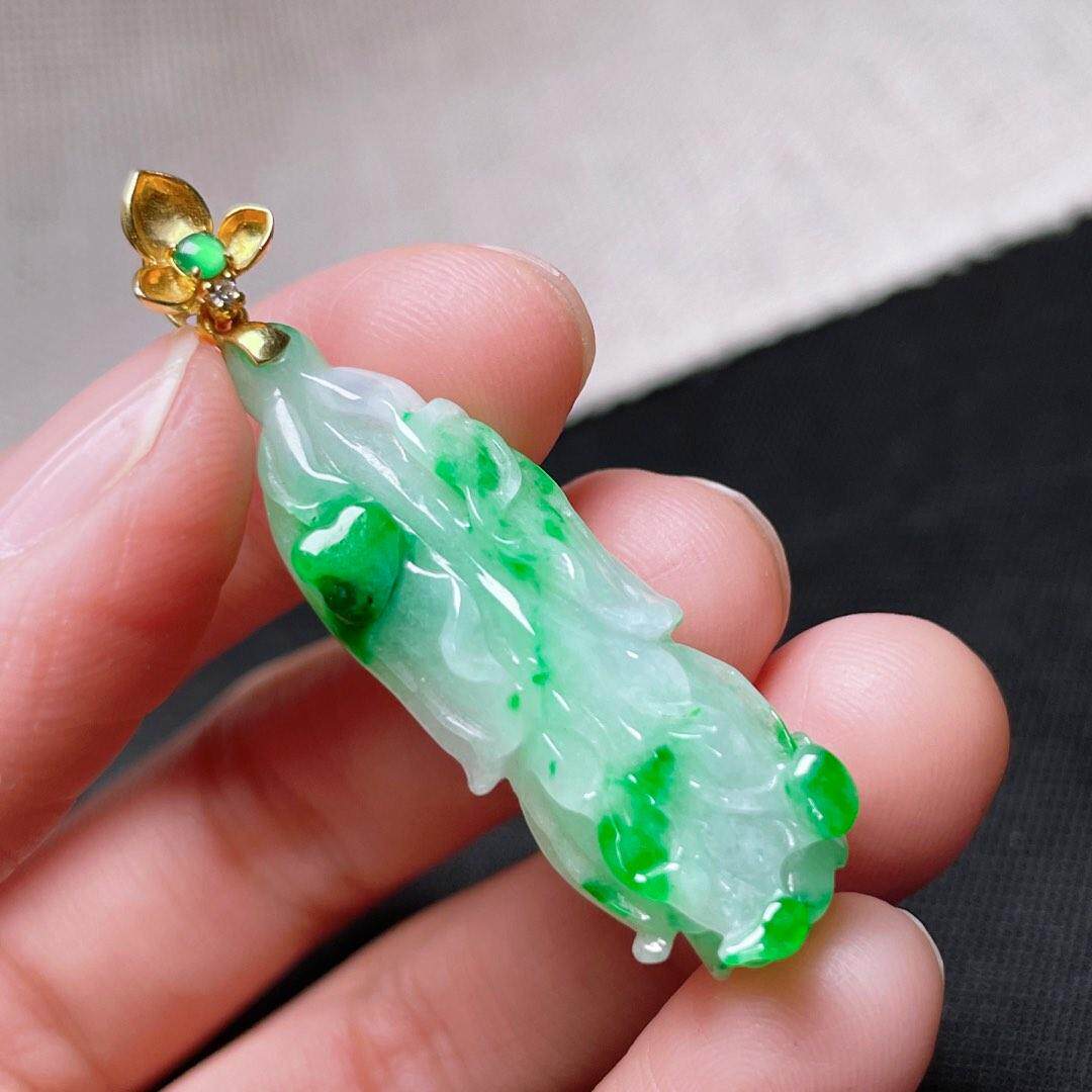 缅甸翡翠白菜镶金玉吊坠天然玉石a货18k金镶嵌冰糯种辣绿收藏1021