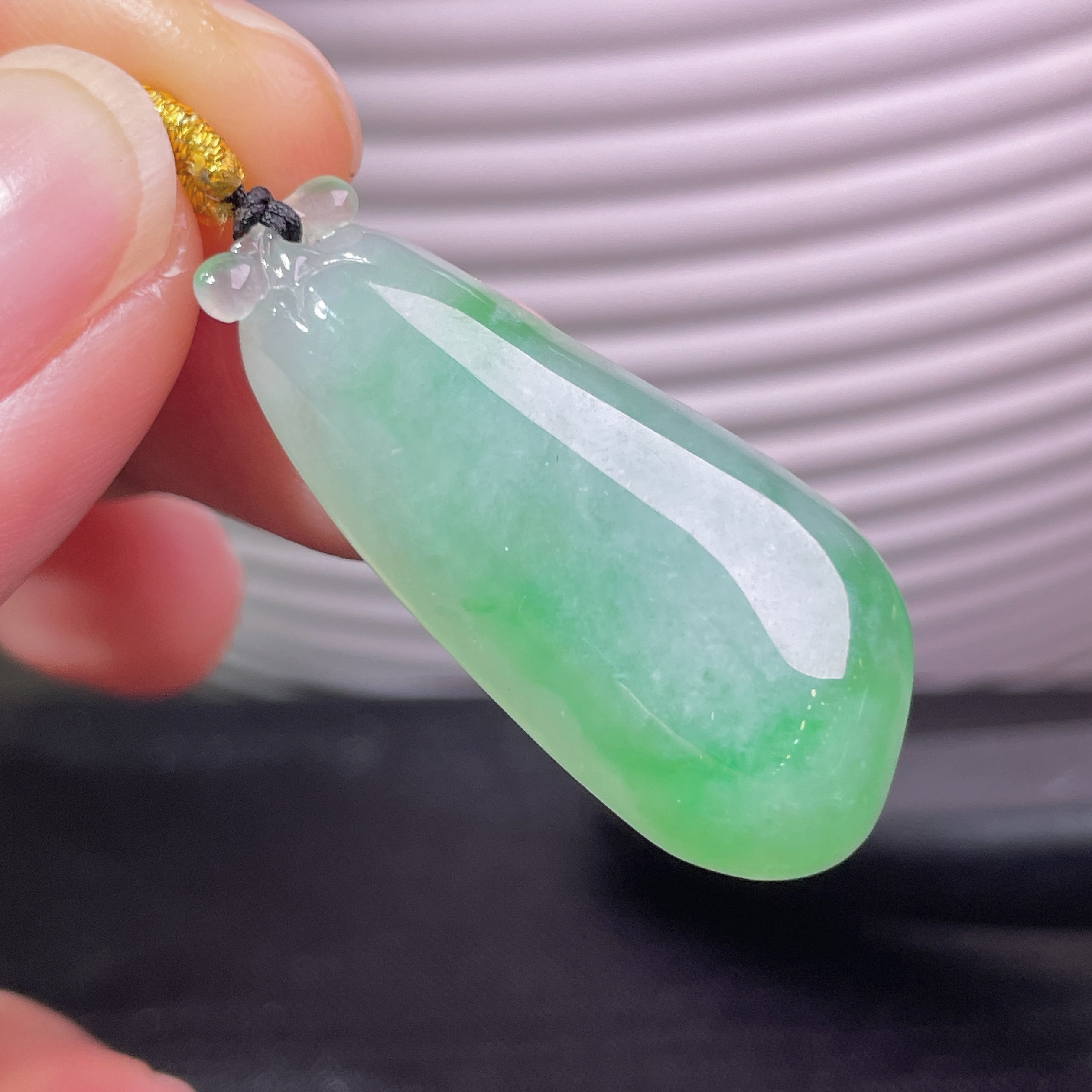 缅甸翡翠福瓜玉吊坠天然玉石A货冰糯种飘绿老坑礼物新款证书0528
