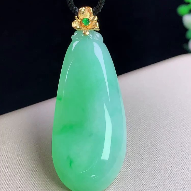 缅甸翡翠福瓜镶金玉吊坠天然玉石A货18K金镶嵌冰种飘绿证书1203