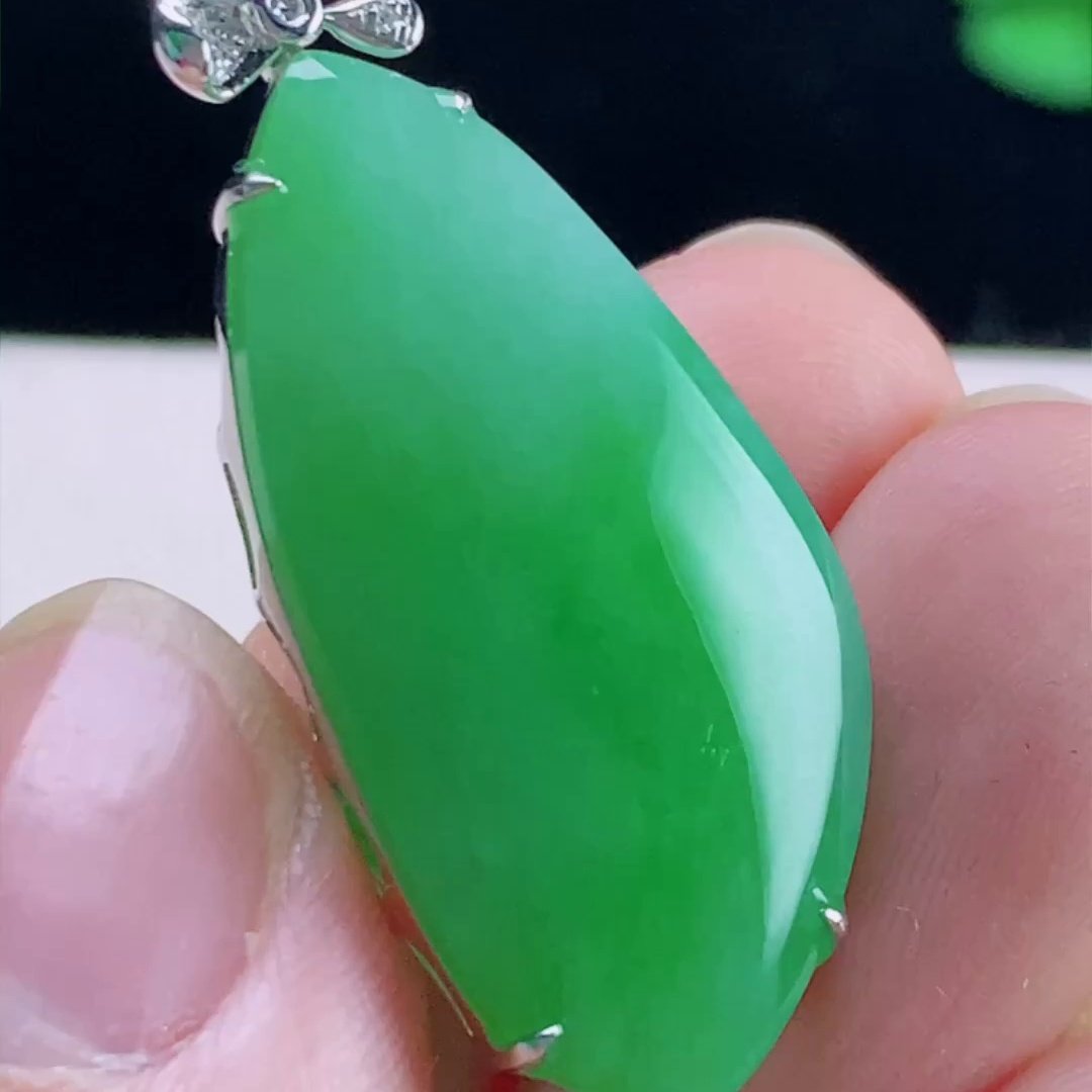 缅甸翡翠福瓜镶金玉吊坠天然玉石