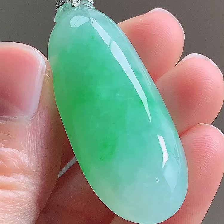 缅甸翡翠福瓜镶金玉吊坠天然玉石A货18K金镶嵌冰种阳绿证书0102