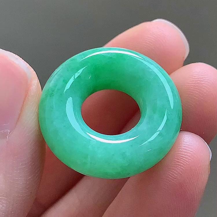 缅甸翡翠甜甜圈玉吊坠天然玉石A