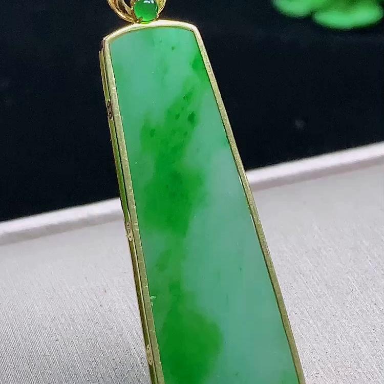 缅甸翡翠无事牌镶金玉吊坠天然玉