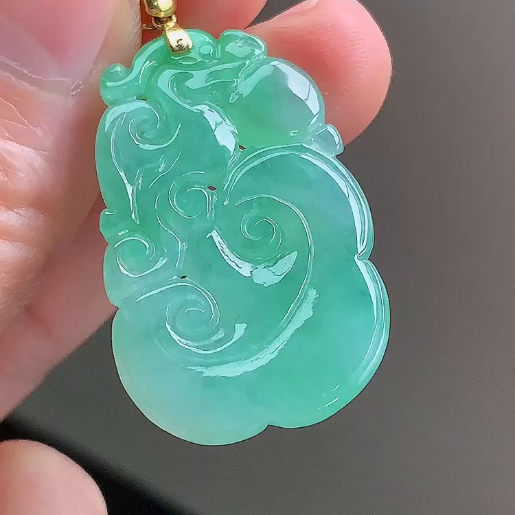 缅甸翡翠仿古龙镶金玉吊坠天然玉