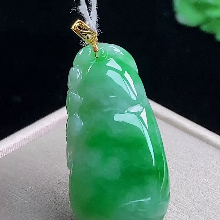 缅甸翡翠福瓜镶金玉吊坠天然玉石A货18K金镶嵌冰种飘绿新款1205
